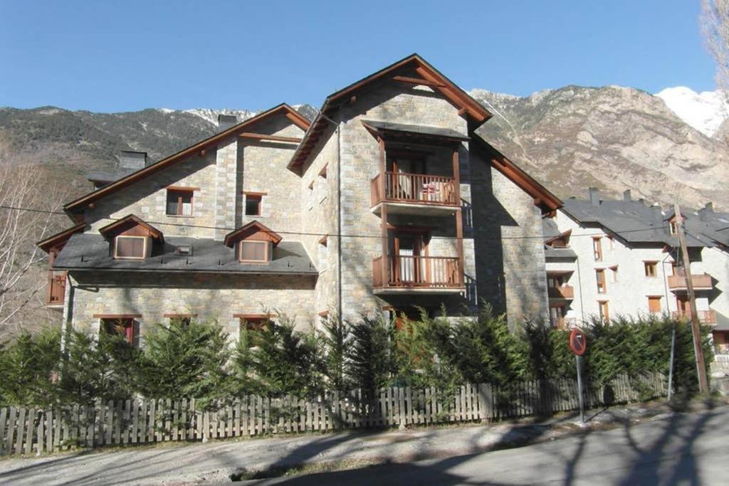 Duplex Con Vistas En Benasque Lägenhet Exteriör bild