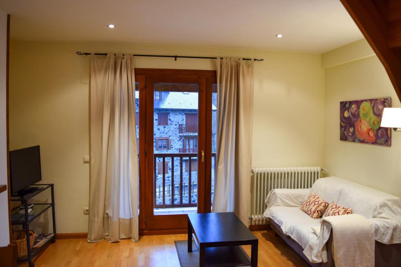 Duplex Con Vistas En Benasque Lägenhet Exteriör bild