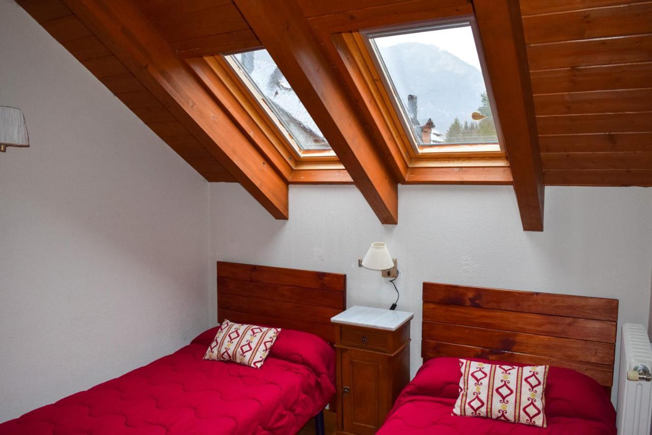 Duplex Con Vistas En Benasque Lägenhet Exteriör bild